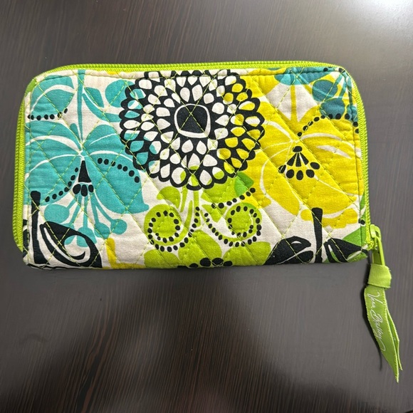 Vera Bradley Limes Up Zip Around Wallet & Wristlet 🦋🍀🌼 - Picture 3 of 9